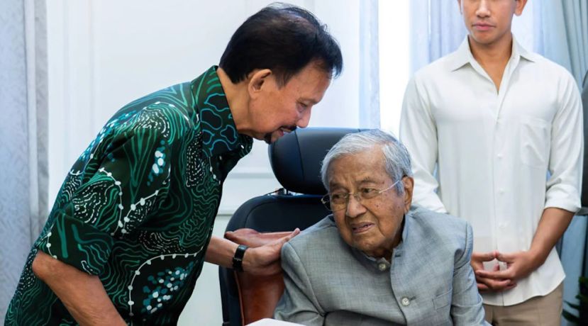 汶莱苏丹赴国家心脏中心探望前首相敦马哈迪