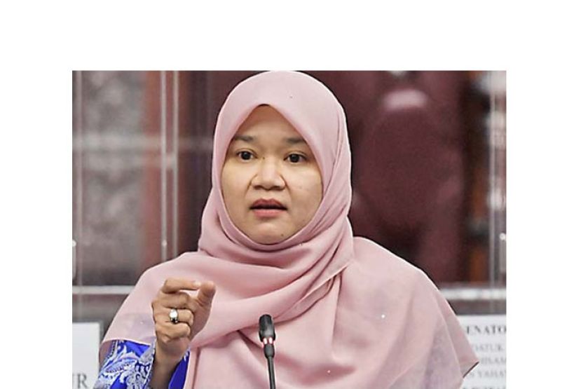 教育部长法丽娜。