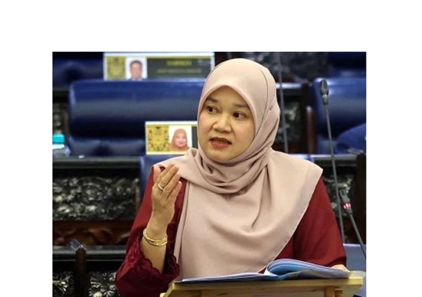 教育部长法丽娜。