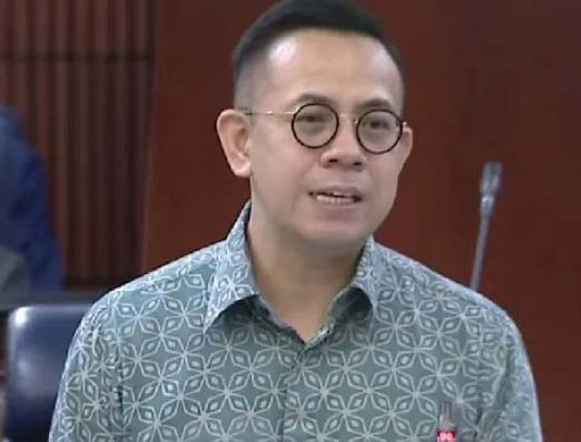 ●人资部长沈志强。