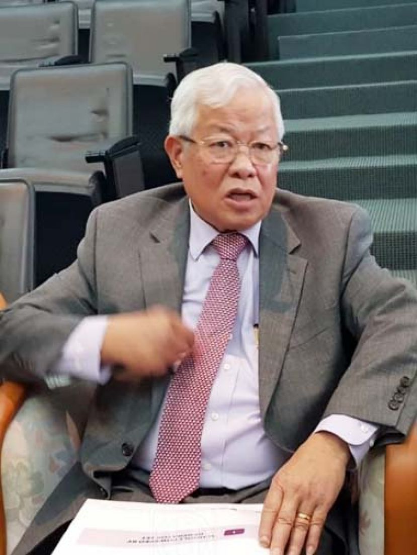 砂教育、科学与工艺研究部部长拿督斯里麦哥玛指出，砂拉越明年落实英语教数理课程，首一年将在全砂30%学校展开。