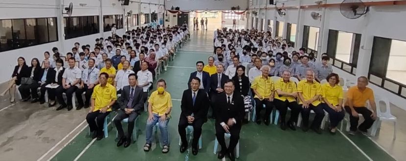 2023年中国工商银行马来西亚星光助学金颁发礼结束后的一张大合照。