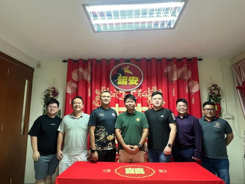 左一诏安秘书田凯升、福州团长黄晓国、福建团长甲必丹陈俊贤、诏安团长杨立存、漳泉团长郭晁玮、诏安副交际田双德、兴安代表林润辉。