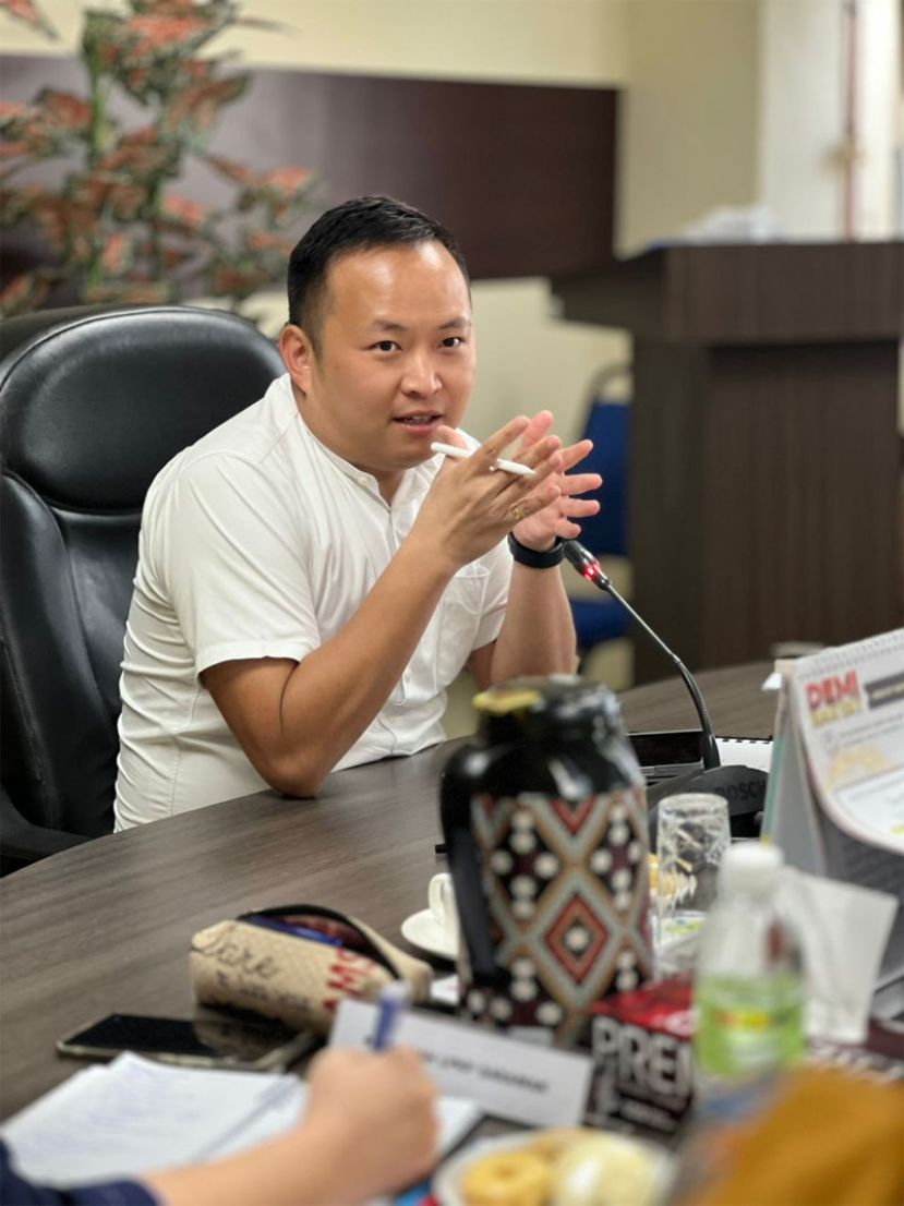 砂商用车辆注册局主席江峰年。