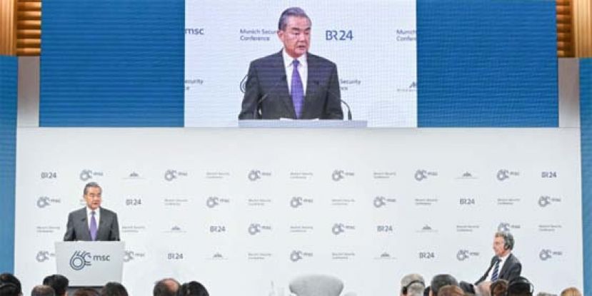 王毅：中国坚定做动荡世界中的稳定力量。
