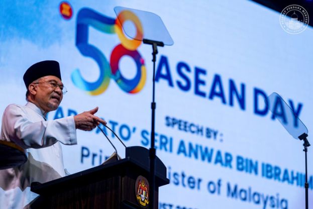 首相拿督斯里安华。