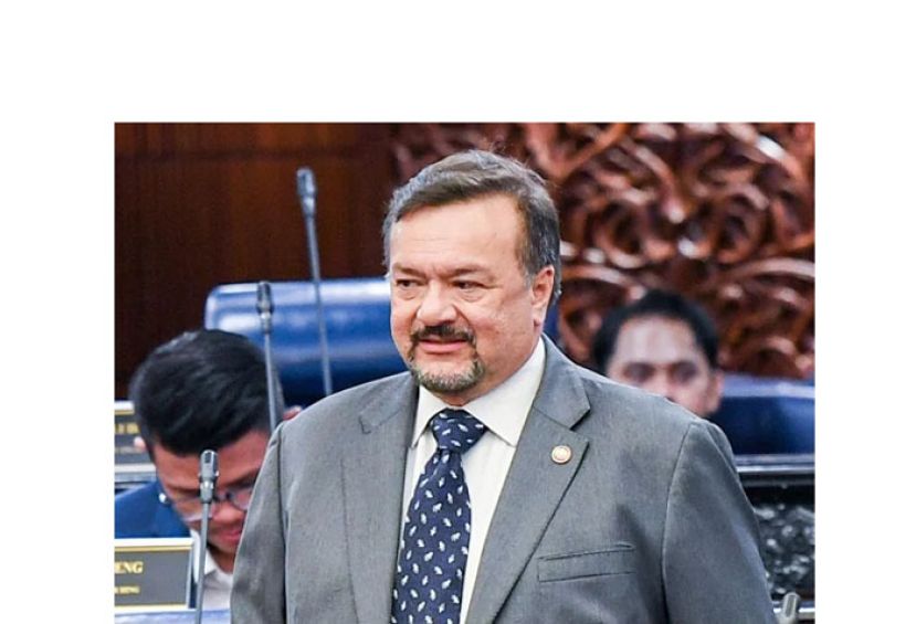 第二财长阿米尔韩沙。