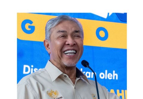 副首相阿末扎希。