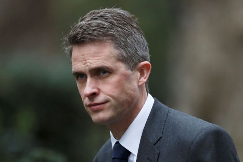 英国无任所大臣威廉森辞职下台。