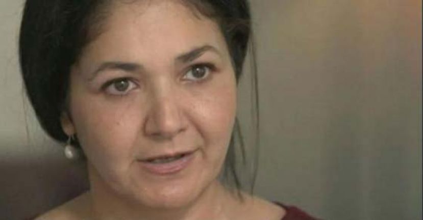 被中国拘押的加拿大人康明凯妻子周二要求加国司法部长考虑介入孟晚舟引渡案，并将她释放。