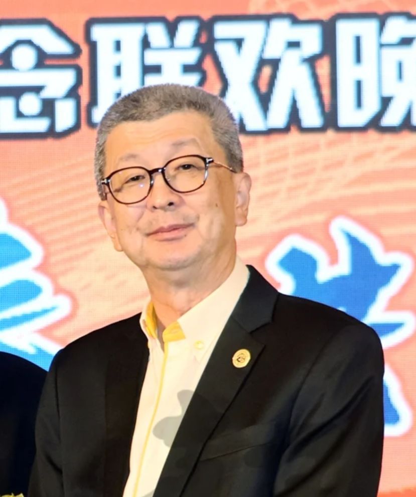 林福山认为政府和内阁应出手阻止“国旗风波”继续闹下去