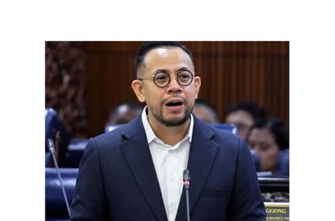 人力资源部长沈志强。