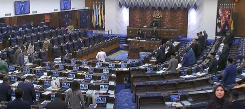 35天会议通过26法案  国会下议院无限期休会