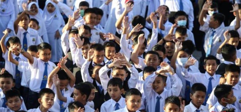 教育部已批准发放8亿 令吉开学援助金全国520万名学生受惠