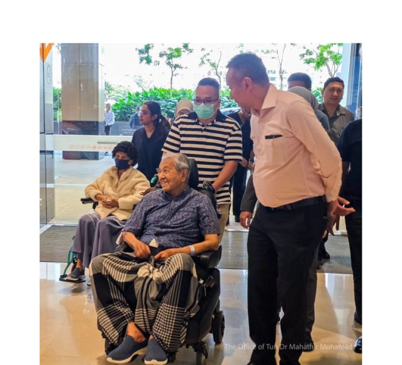 敦马获准回家休养。