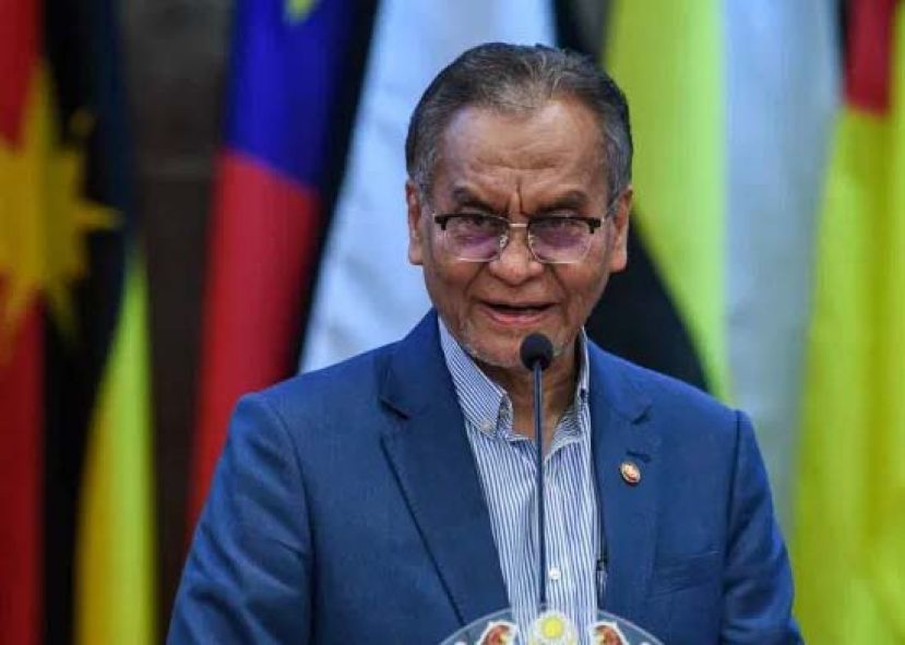 ●卫生部长祖基菲里。