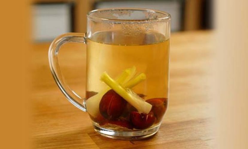 葱泡茶驱风止头痛　炒菜加蒜可驱寒