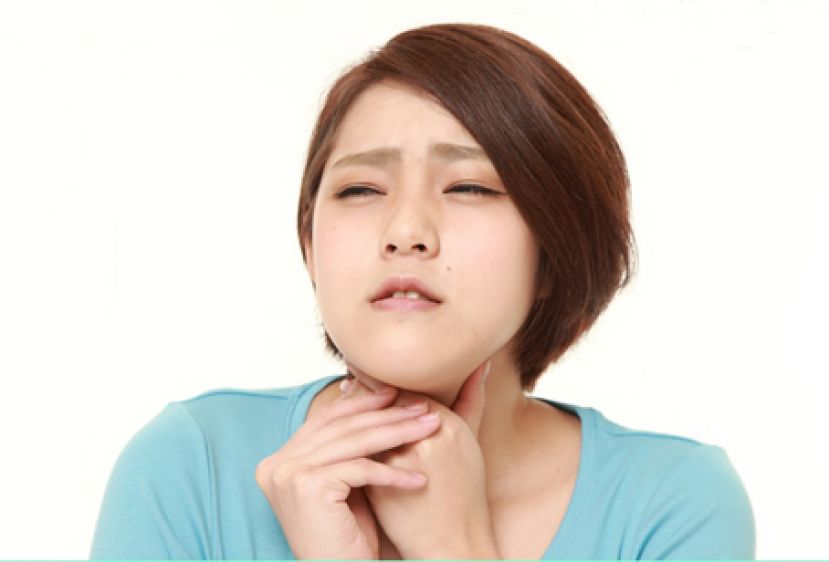 鱼刺卡喉喝醋可溶解？ 当心刺穿食道壁