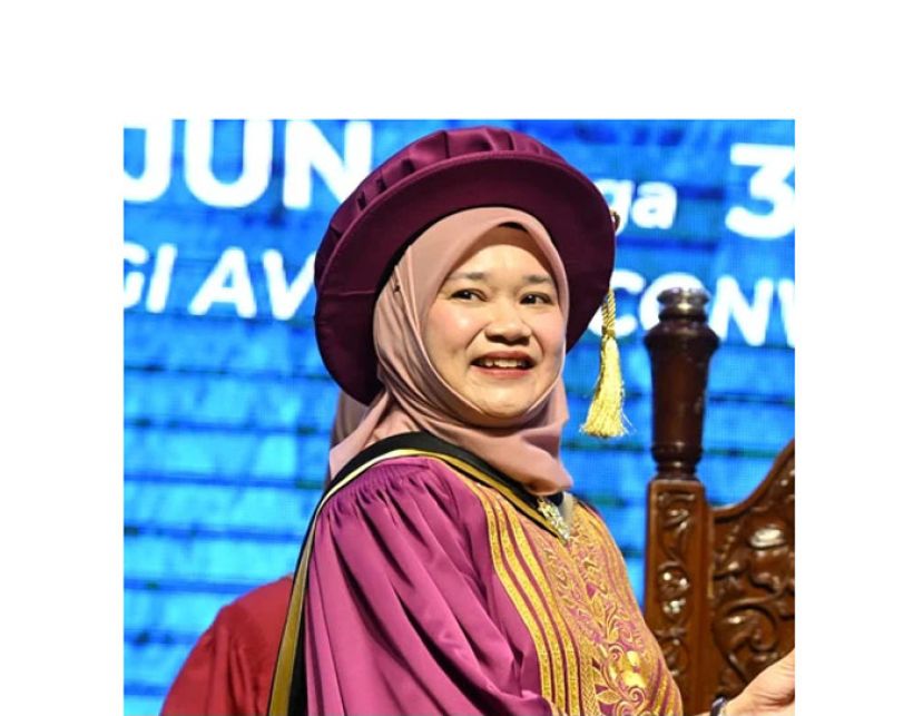 教育部长法丽娜。