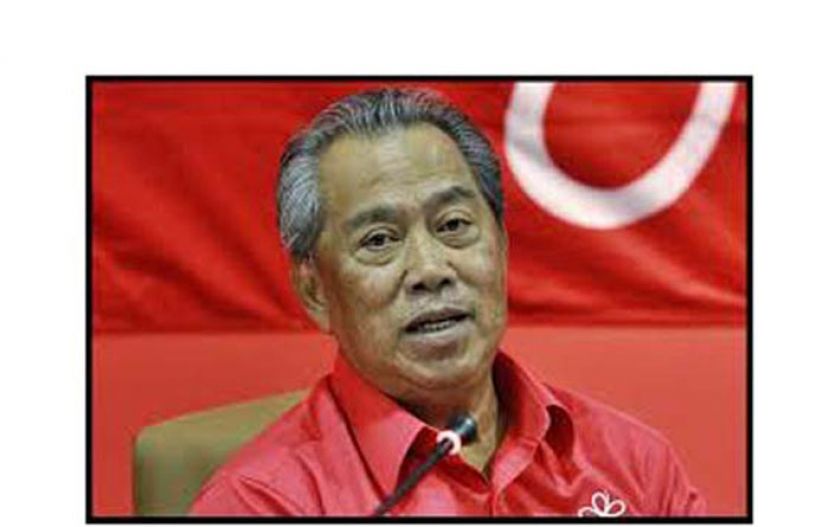 丹斯里慕尤丁。