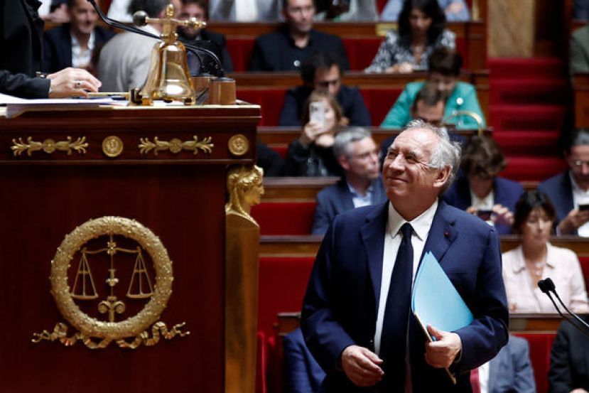 白胡倒台，马克龙将任命他第五任总理。