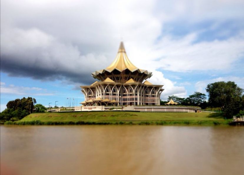 砂拉越立法议会通过两项附加供应法案。