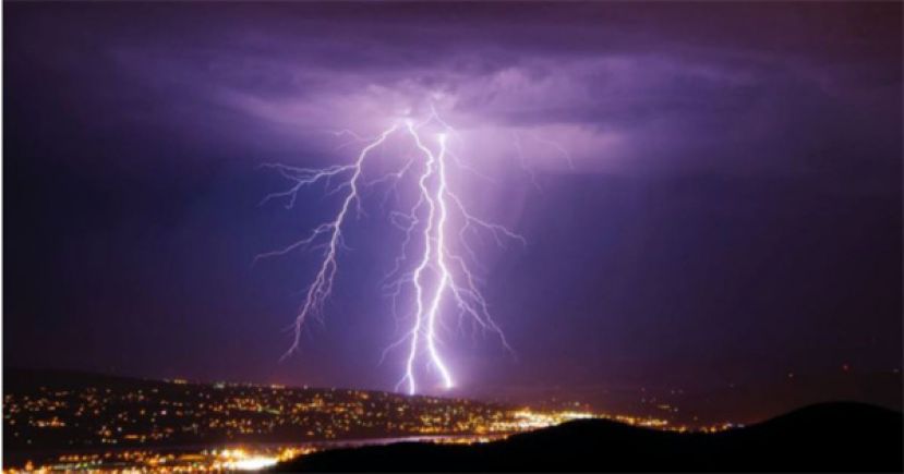 半岛与东马多个地区 午间出现雷雨与刮强风