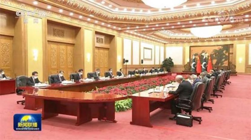 中国与巴基斯坦总理会谈，签署多项政府间合作协定。