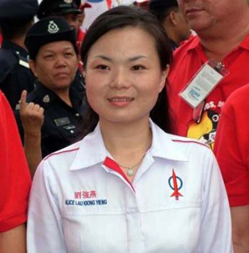 砂行动党宣传秘书刘强燕。
