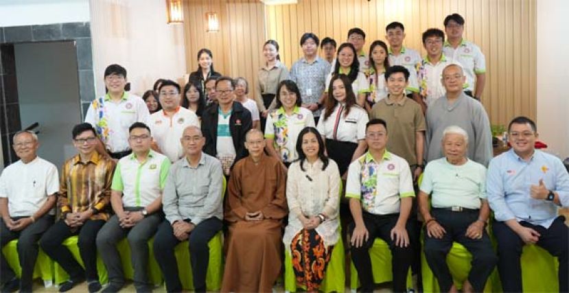 马佛青录音室开幕的大合照。