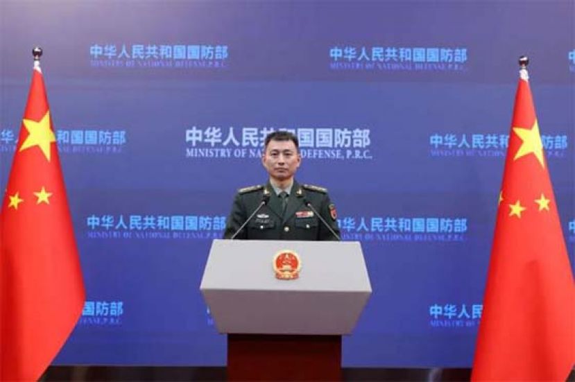 中国军队严阵以待，坚决反制南海侵权挑衅行径。