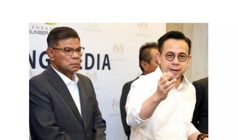 内长赛弗丁(左)与人资部长沈志强召开新闻发布会。