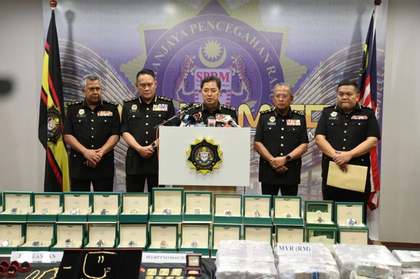 阿占峇基：反贪会最迟会在下周五将武装部队高层将领滥用资金的案件调查报告 提交给总检察署