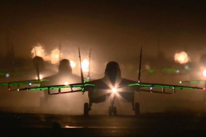 2020年10月朝鲜劳动党创党75周年纪念阅兵式上的战机飞行秀。