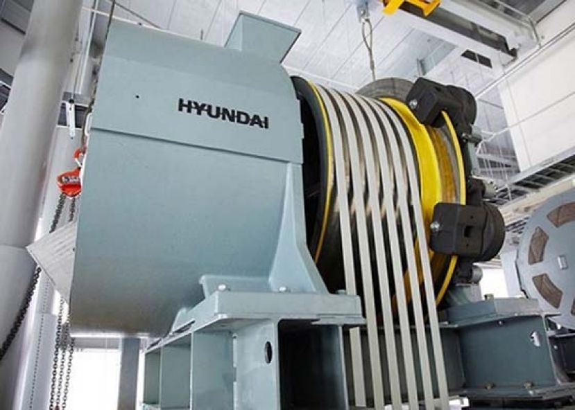 新研发的系统以碳纤维带牵引升降机。