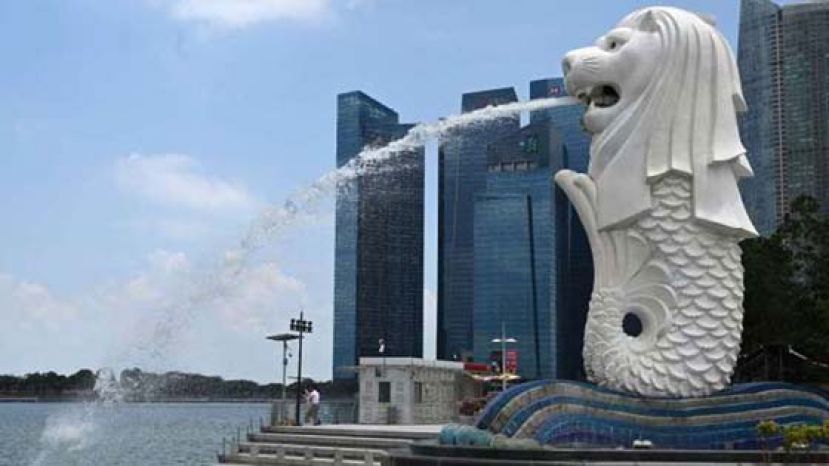 总理李显龙强调该国不能永远处于封闭状态，吁民众早日适应新常态。