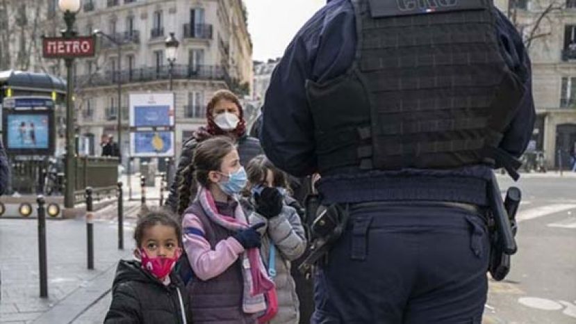 人权观察组织报告指，法国警队涉嫌歧视黑人。