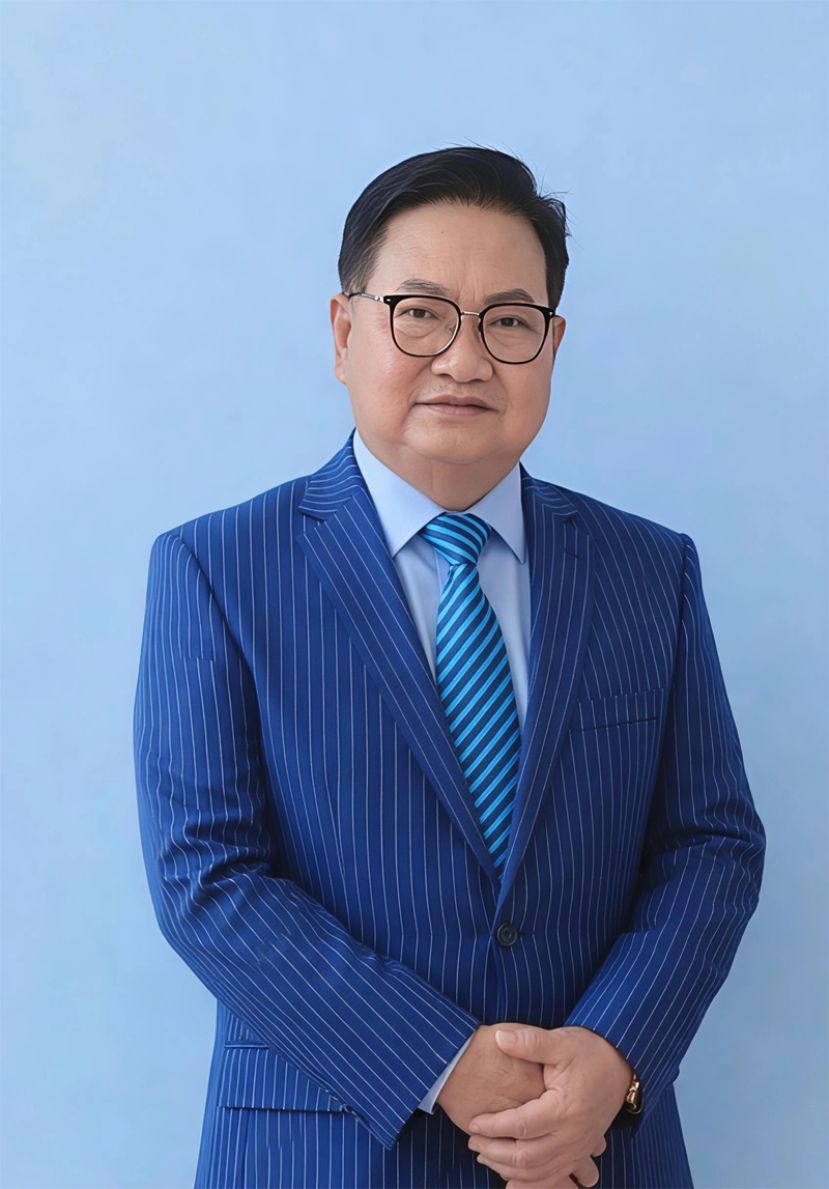 斯木省华总会长兼成邦江中华总商会会长拿督吴标生博士。
