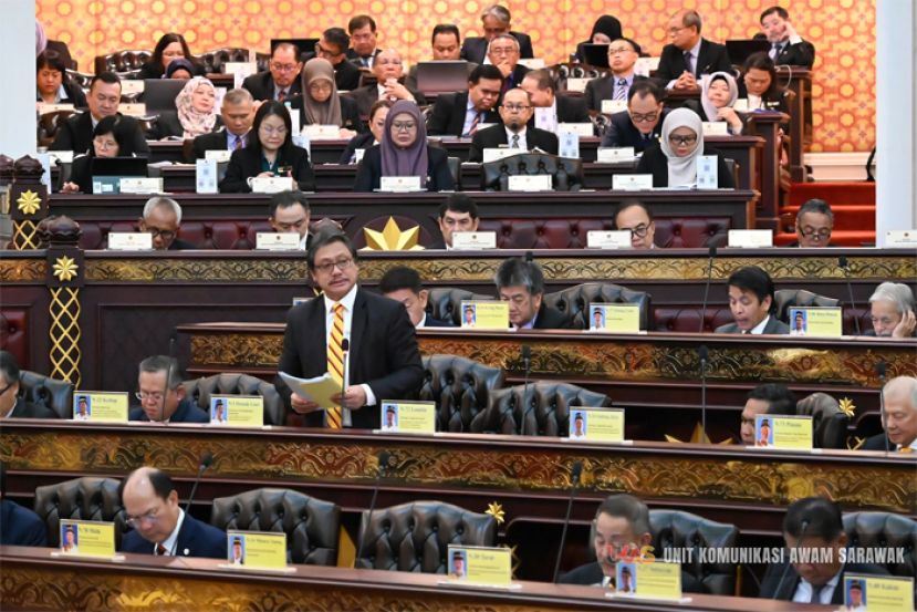 砂能源与环境可持续发展部副部长拿督哈兹兰.