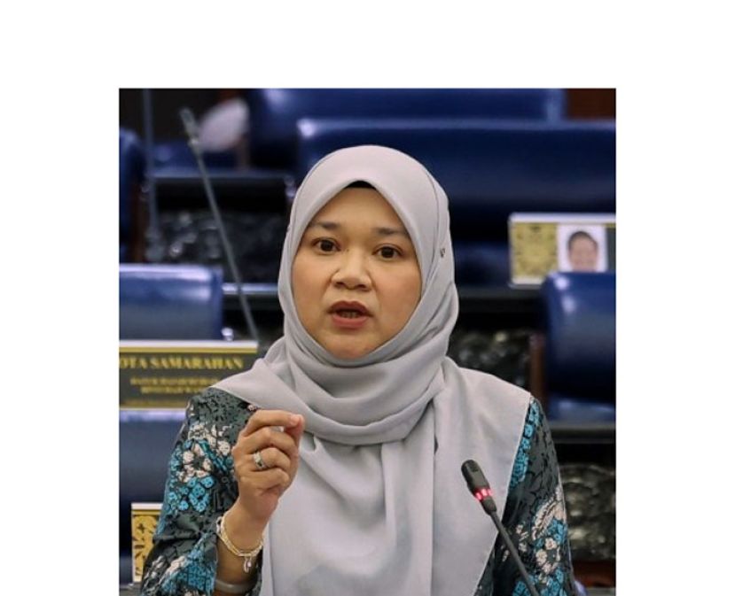 教育部长法丽娜。