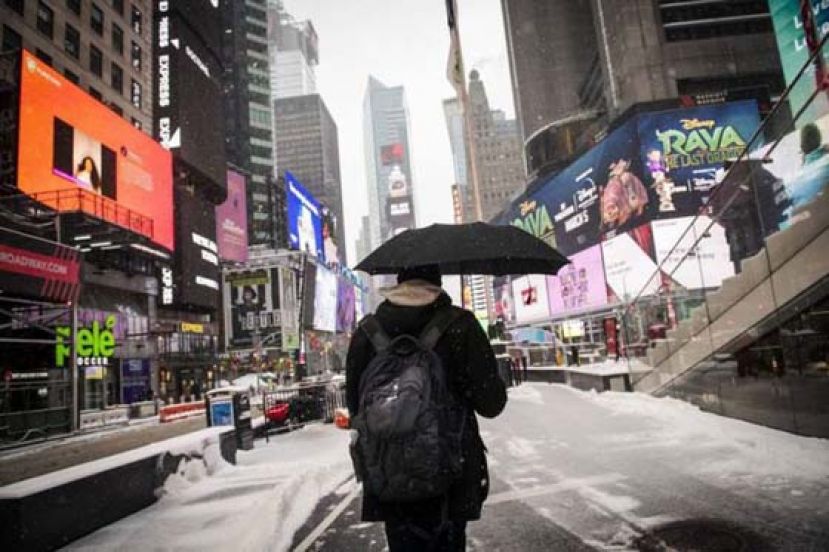 美大企业疫苗强制令暂缓　专家警告入冬疫情恐升温