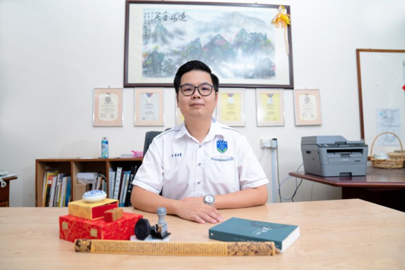 石角民立中学校长蔡宗璟。