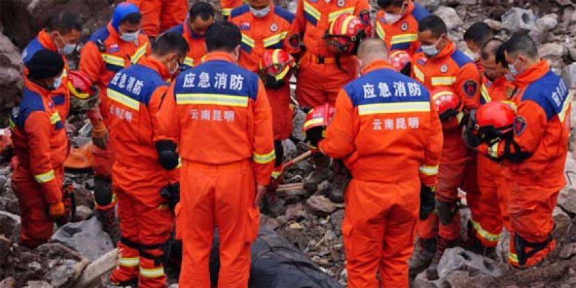 云南山泥倾斜44人被埋，官方证实全数罹难。