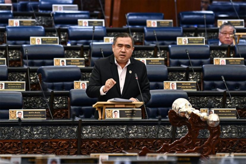 陆兆福：2019年至今年8月陆路交通局冻结562张商用车辆营运执照