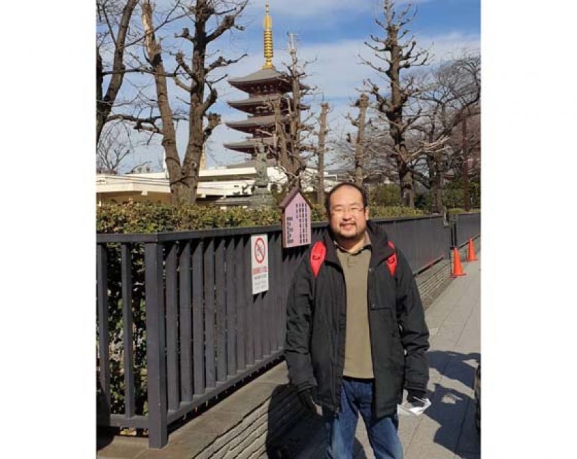 刘世芳律师。
