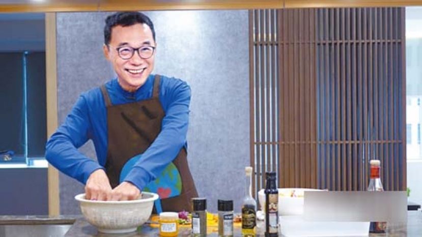 有人觉得吃东西能舒压，李诚教授就觉得准备食物的过程也很疗愈，为都市人放松的好办法。