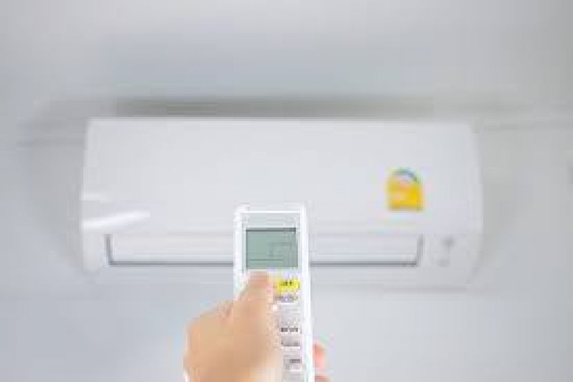 肩颈头痛是冷气吹出来的？ 4招正确吹冷气