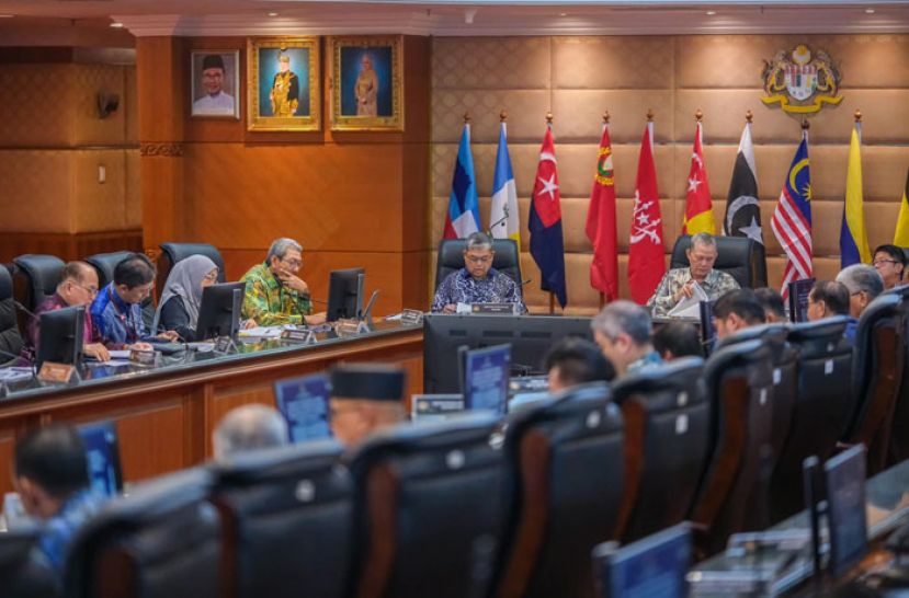 法迪拉主持1963年大马协议执行行动理事会技术委员会议。