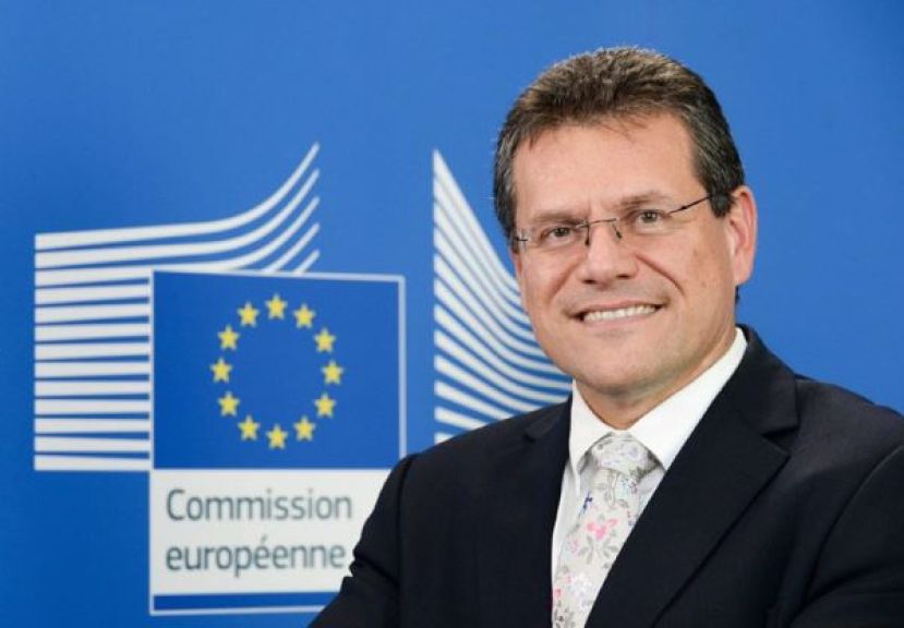 欧盟拟要求中企技术转让，中国外交部提“3个反对”。