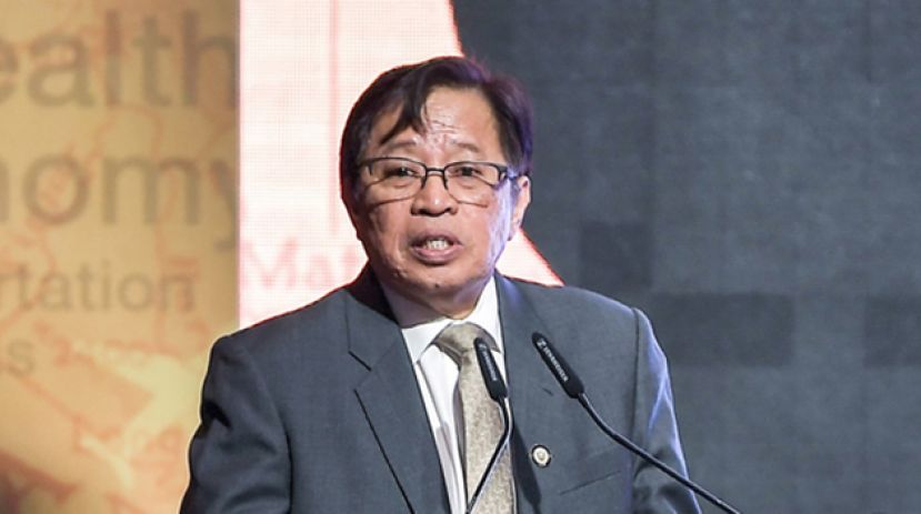 砂首长拿督巴丁宜阿邦佐哈里。